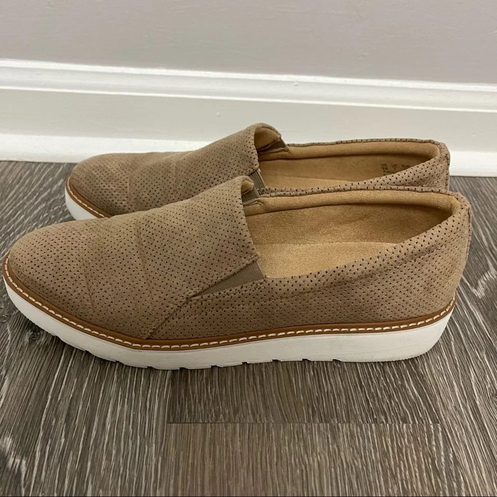 Naturalizer tan espadrilles